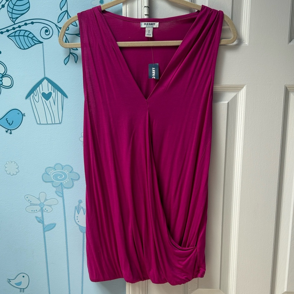 NWT Old Navy Sleeveless Fuchsia Wrap Top V-neck Magenta Blouse Women's Size M !
